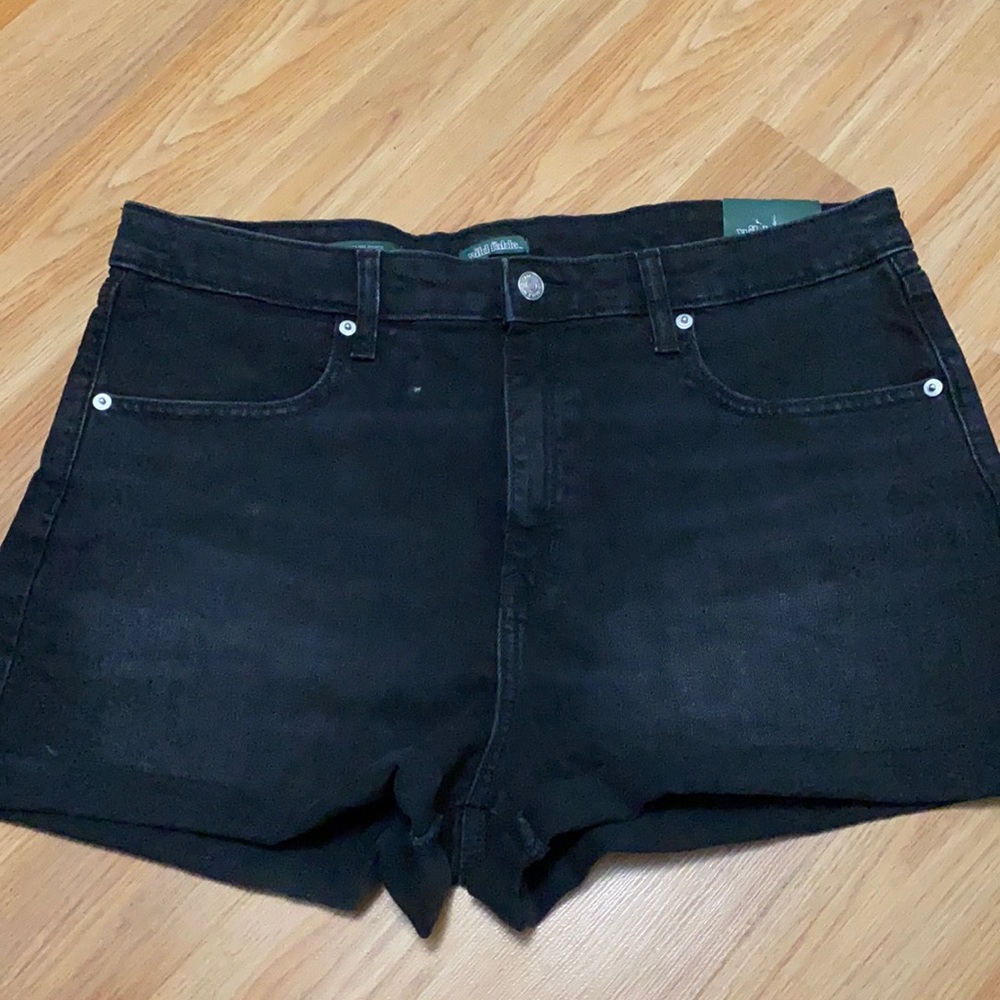 Wild fable black shorts size 14/32r